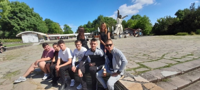 IMG-6f135b96c8649ba593cc2f8b56b5cef5-V